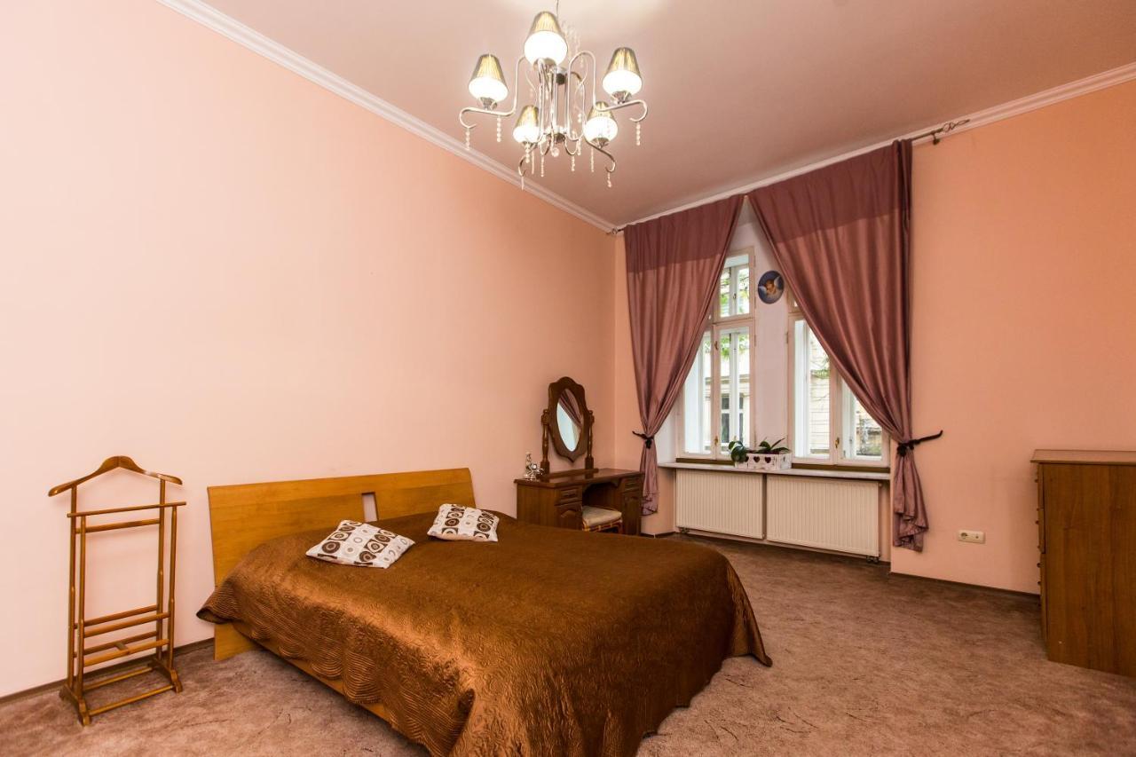 Apartment In The City Centre Lviv Exteriör bild